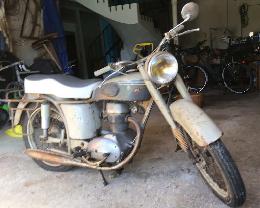 Motobécane 125 « dans son jus »